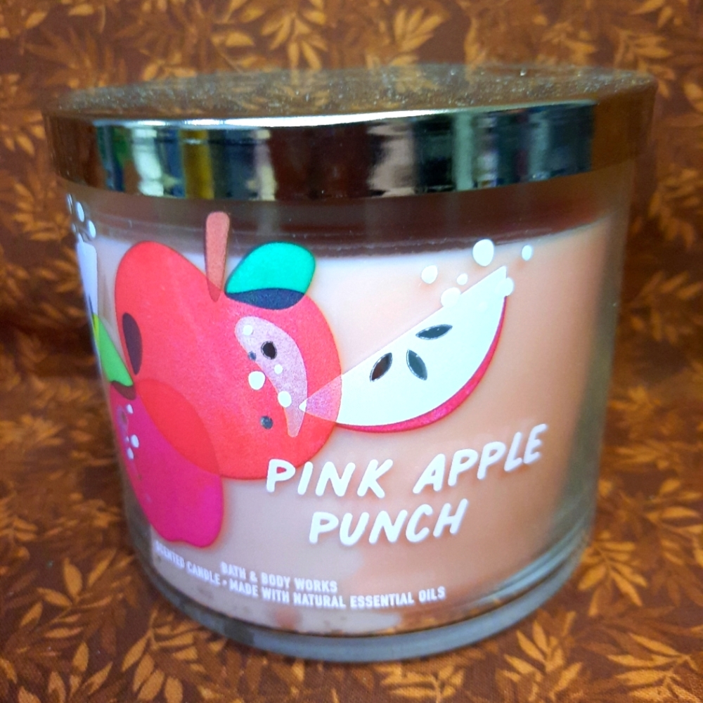 Bath and Body Works Pink Apple Punch 3 wick candle!